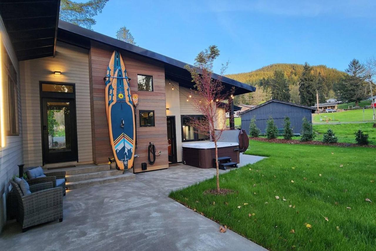 Luxe Lake Cabin Hot Tub Grill Firepit Ev Charger Onalaska Eksteriør bilde